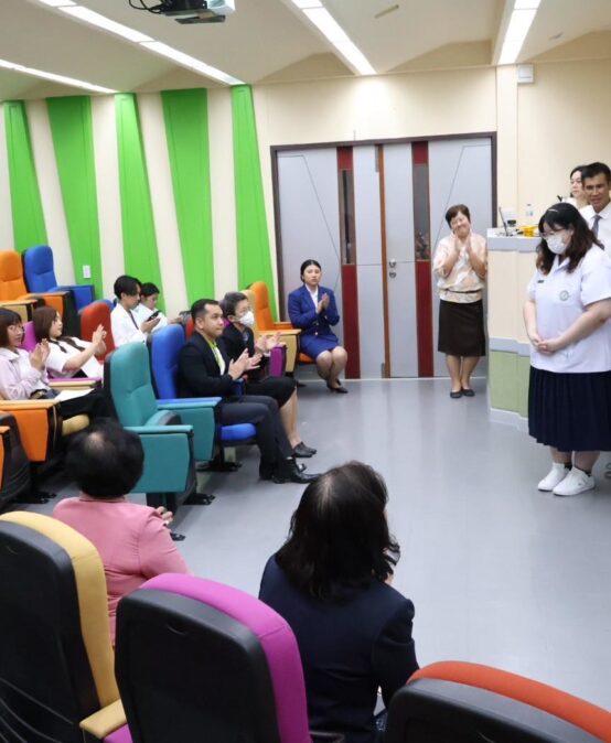 LINE_ALBUM_พิธีมอบรางวัลและประกาศนียบัตรออกแบบ Lo55