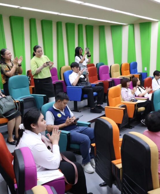 LINE_ALBUM_พิธีมอบรางวัลและประกาศนียบัตรออกแบบ Lo88